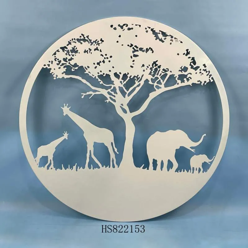 Кръгъл метален декор за стена